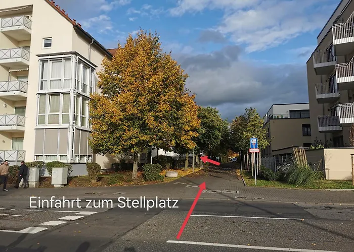 Cozy Living In - Free Parking - Balcony Apartment *